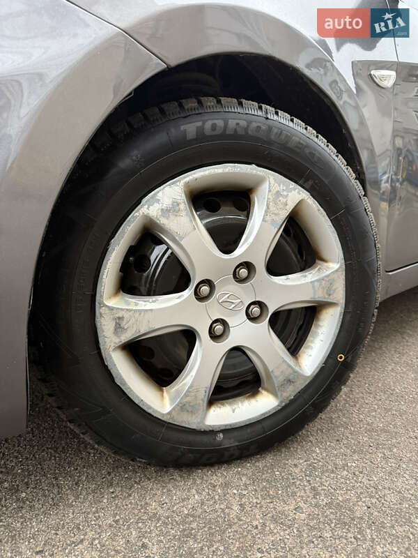 Седан Hyundai Accent 2013 в Чернигове