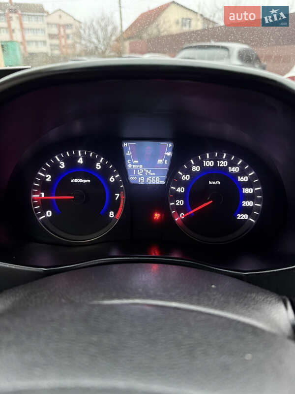 Седан Hyundai Accent 2013 в Чернигове