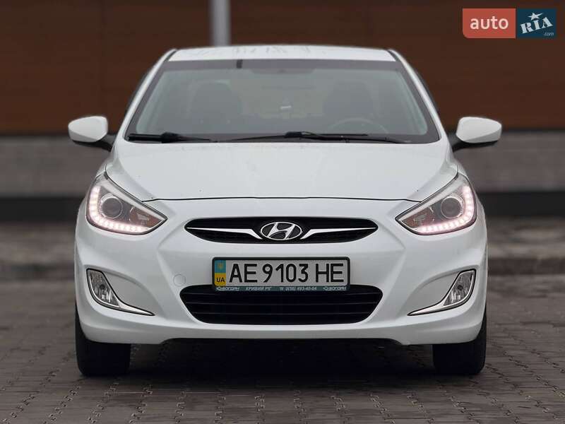 Седан Hyundai Accent 2013 в Кривому Розі