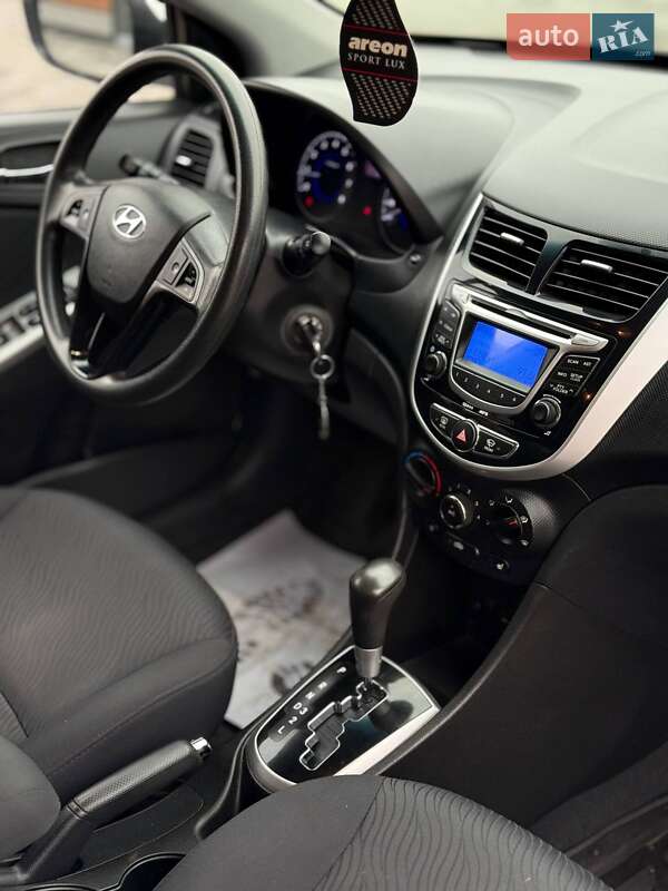 Седан Hyundai Accent 2013 в Кривому Розі