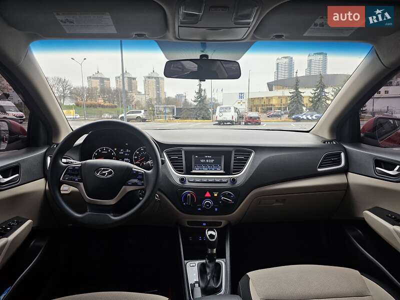 Седан Hyundai Accent 2018 в Киеве
