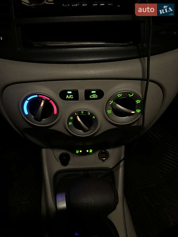 Седан Hyundai Accent 2008 в Києві