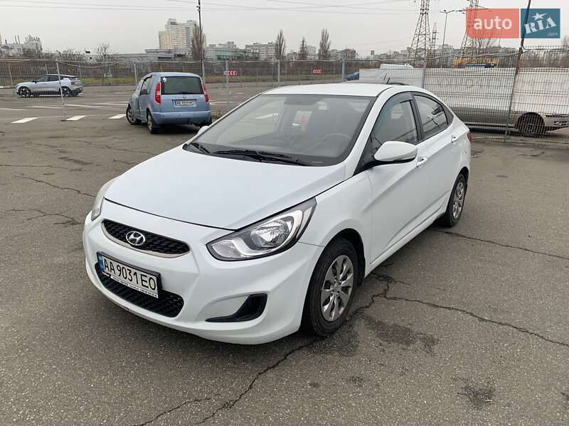 Седан Hyundai Accent 2019 в Києві