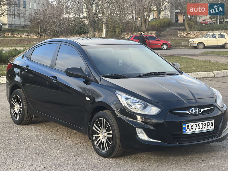 Седан Hyundai Accent 2012 в Лозовій