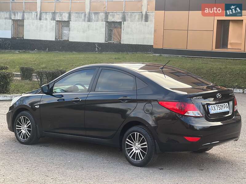Седан Hyundai Accent 2012 в Лозовій