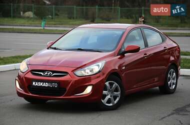 Седан Hyundai Accent 2013 в Харкові