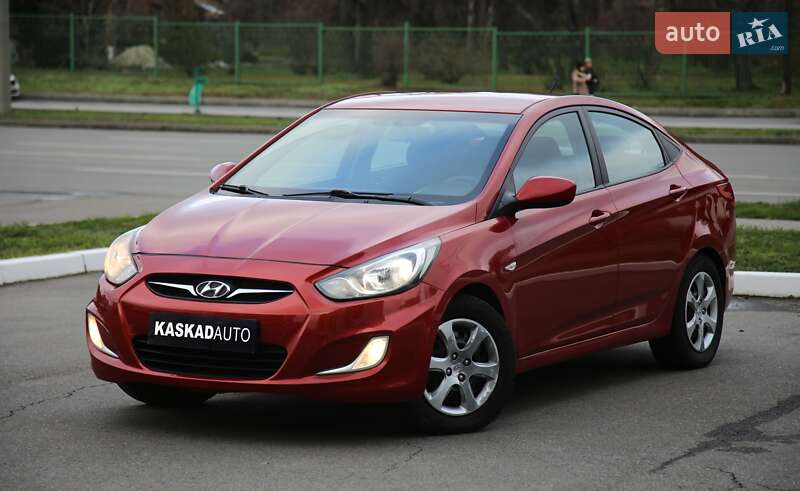 Hyundai Accent 2013