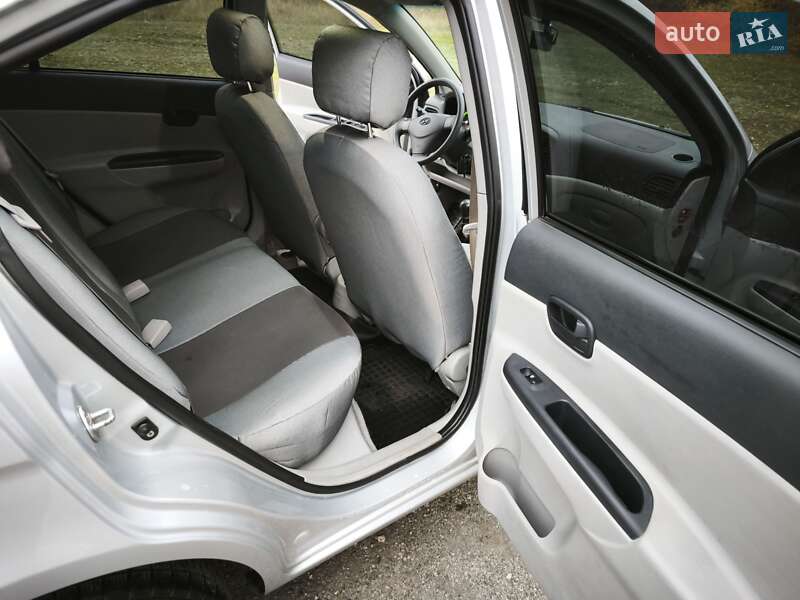 Седан Hyundai Accent 2008 в Днепре фото 29 Седан Hyundai Accent 2008 в Днепре