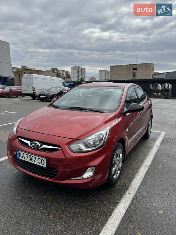 Hyundai Accent 2013 Hyundai Accent 2013