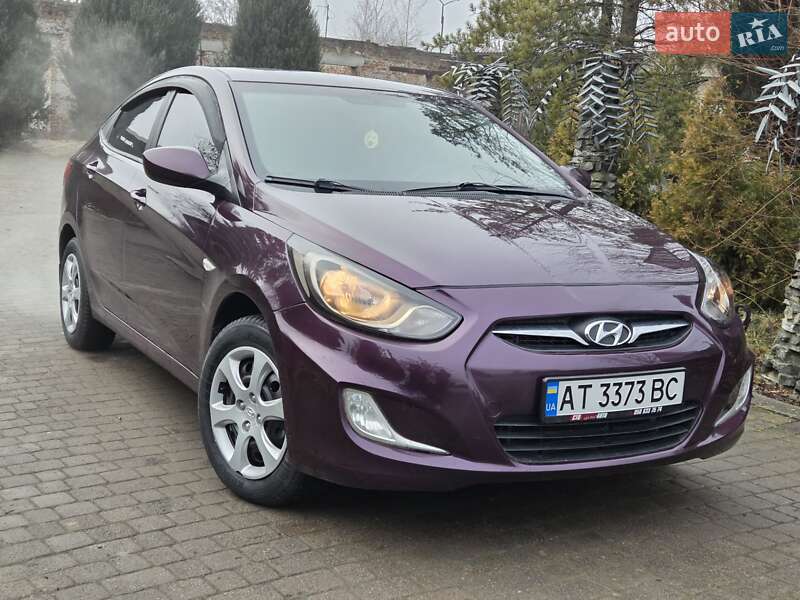 Hyundai Accent 2012
