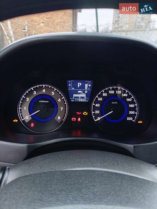 Седан Hyundai Accent 2012 в Ужгороді