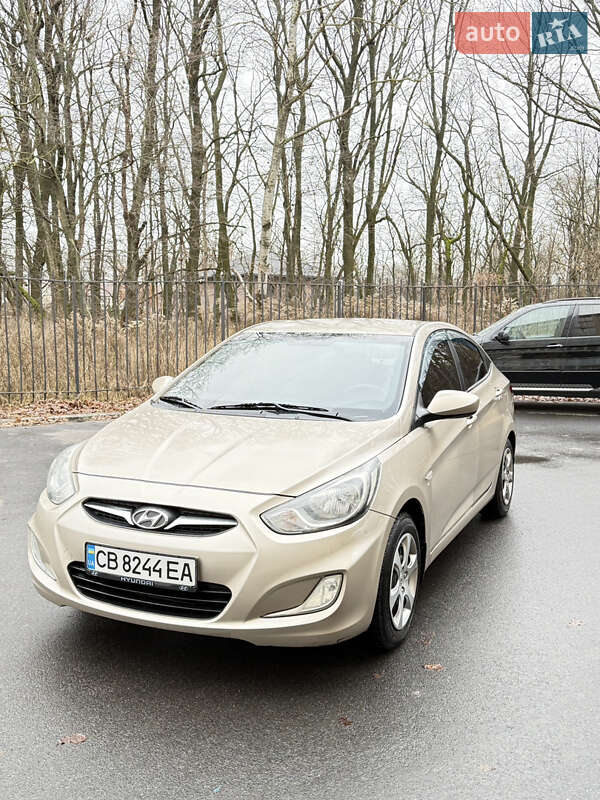 Hyundai Accent 2011 Hyundai Accent 2011