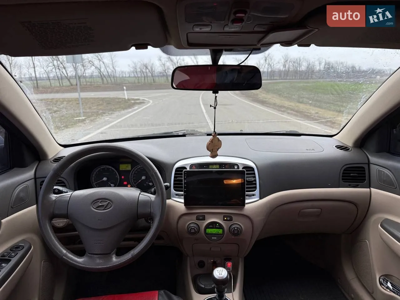 2010 Hyundai Accent - мініатюра 9