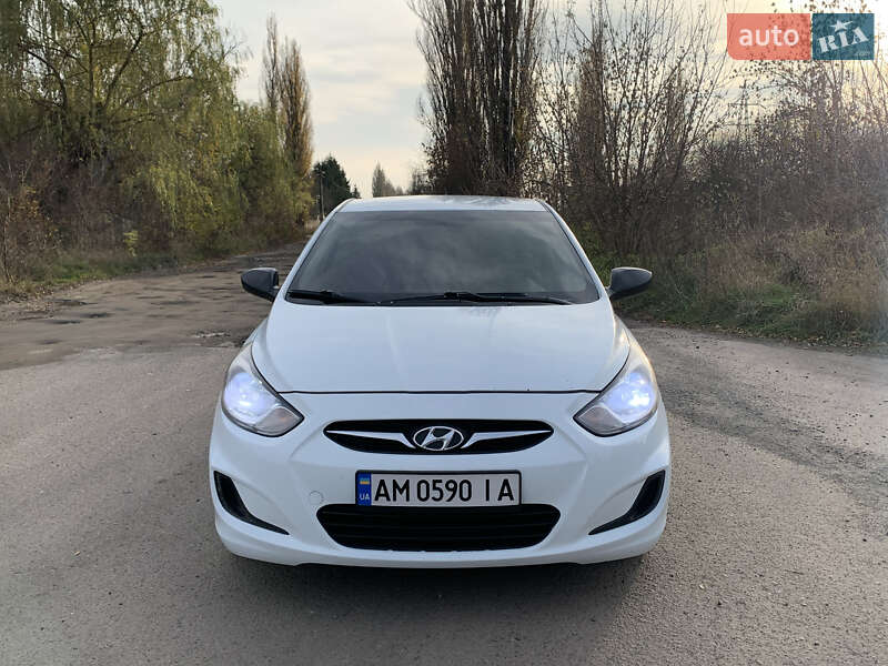 Седан Hyundai Accent 2013 в Радомышле фото 6 Седан Hyundai Accent 2013 в Радомышле