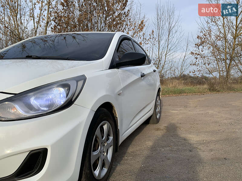 Седан Hyundai Accent 2013 в Радомышле фото 15 Седан Hyundai Accent 2013 в Радомышле