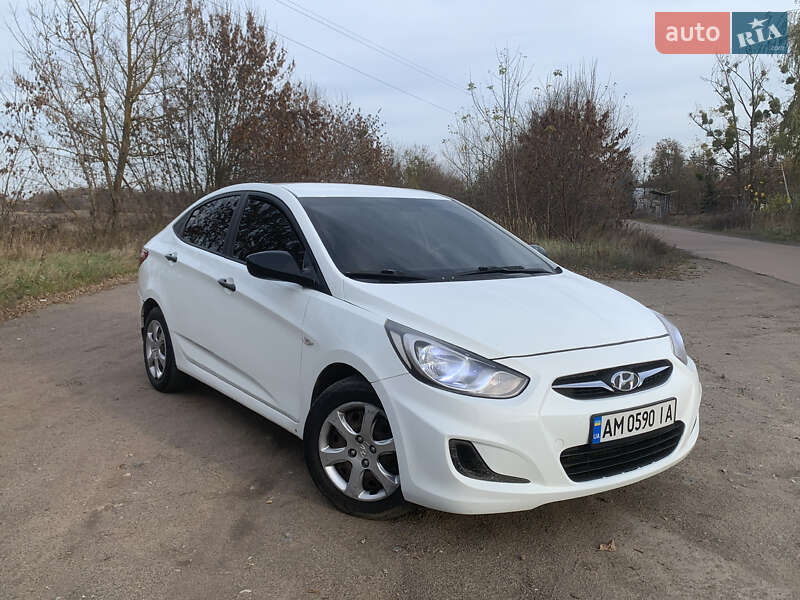 Седан Hyundai Accent 2013 в Радомышле фото 30 Седан Hyundai Accent 2013 в Радомышле