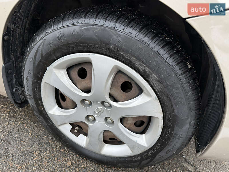 Седан Hyundai Accent 2013 в Киеве фото 13 Седан Hyundai Accent 2013 в Киеве