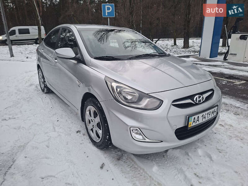 Седан Hyundai Accent 2012 в Києві фото 2 Седан Hyundai Accent 2012 в Києві