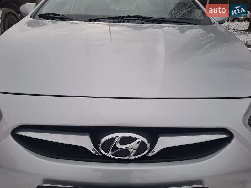 Седан Hyundai Accent 2012 в Києві фото 68 Седан Hyundai Accent 2012 в Києві