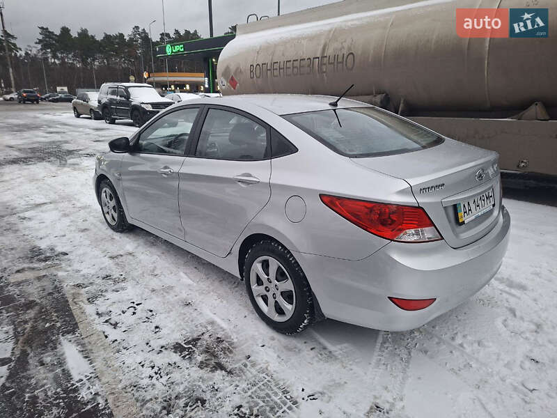 Седан Hyundai Accent 2012 в Києві фото 73 Седан Hyundai Accent 2012 в Києві