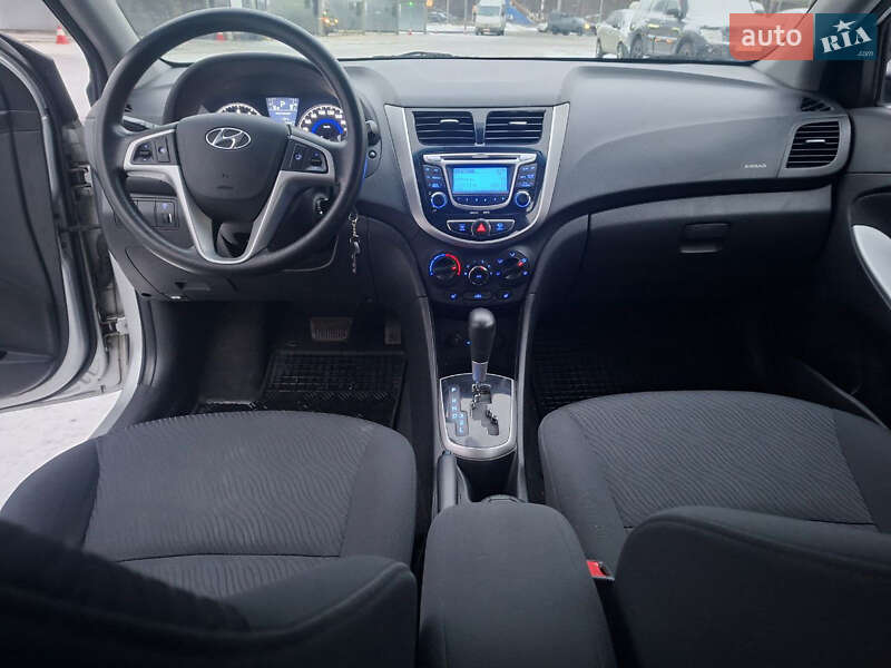 Седан Hyundai Accent 2012 в Києві фото 88 Седан Hyundai Accent 2012 в Києві