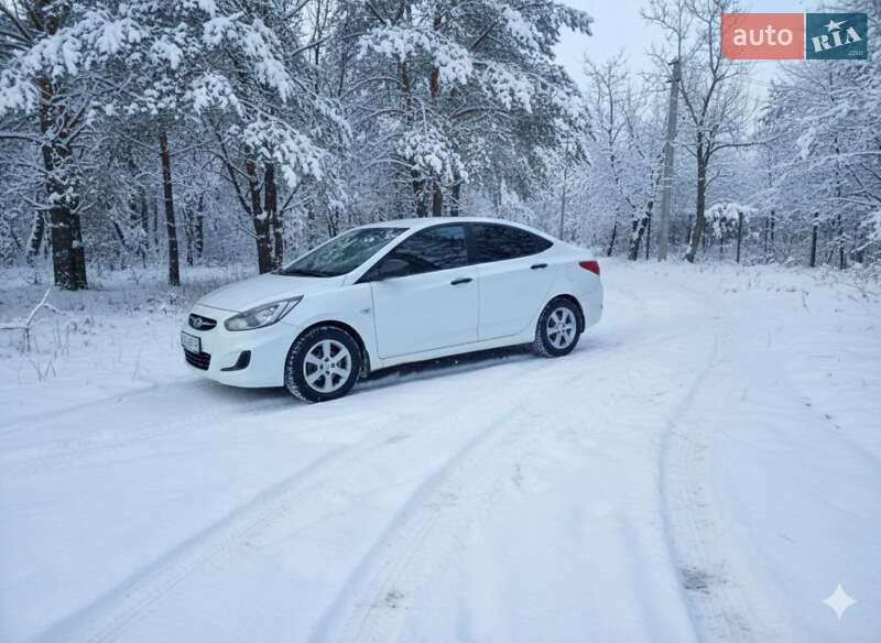 Седан Hyundai Accent 2012 в Дніпрі