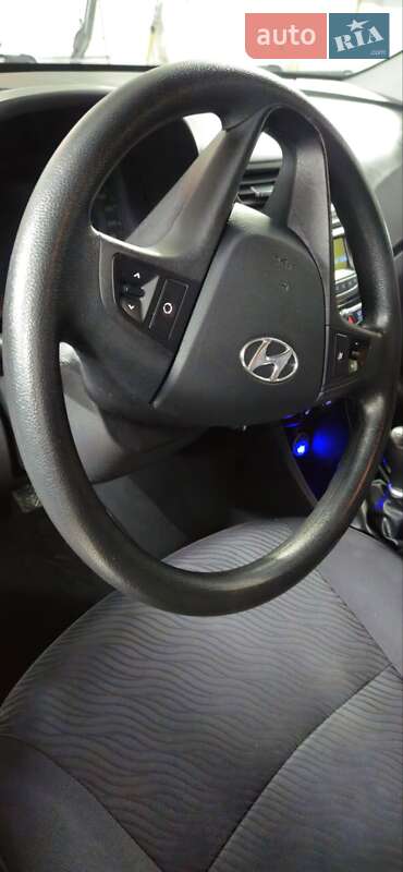 Седан Hyundai Accent 2012 в Трускавці