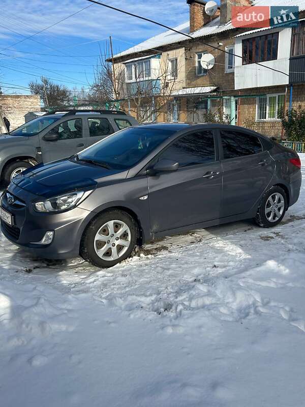Седан Hyundai Accent 2011 в Яготині фото Седан Hyundai Accent 2011 в Яготині