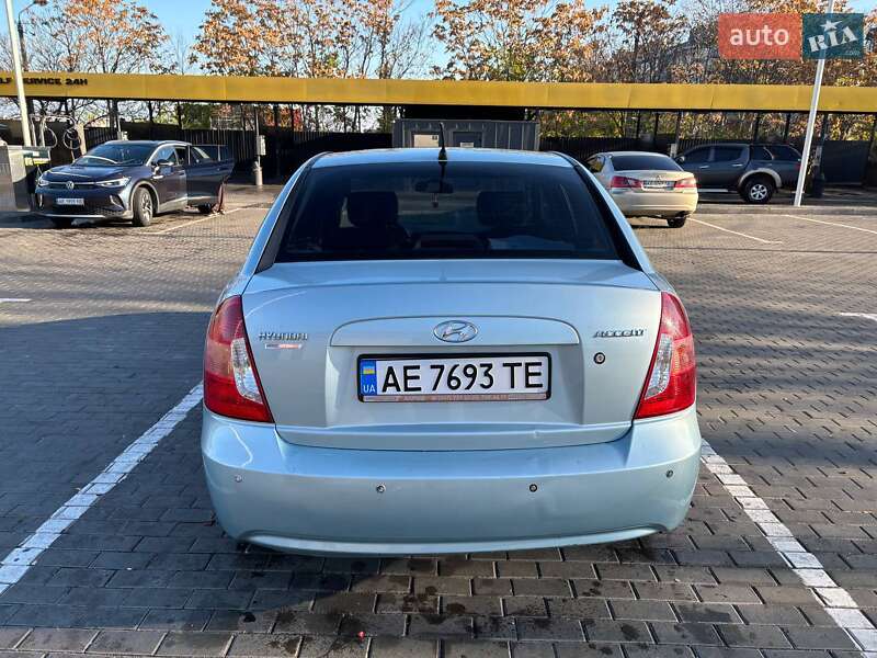 Седан Hyundai Accent 2008 в Днепре