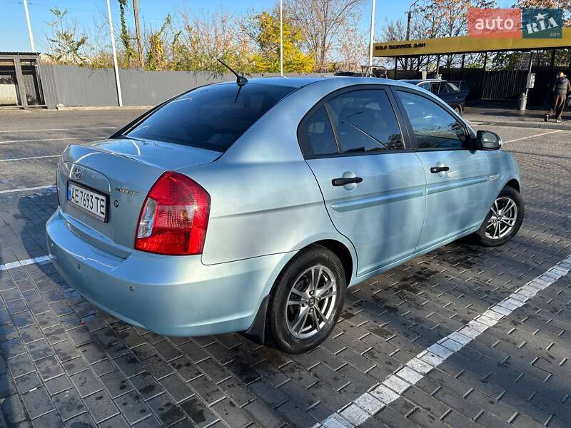 Седан Hyundai Accent 2008 в Днепре