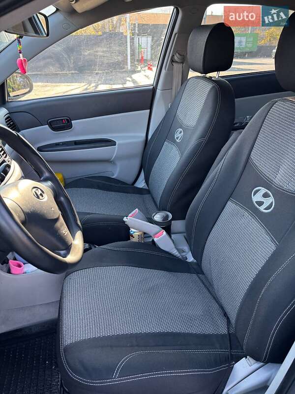 Седан Hyundai Accent 2008 в Днепре