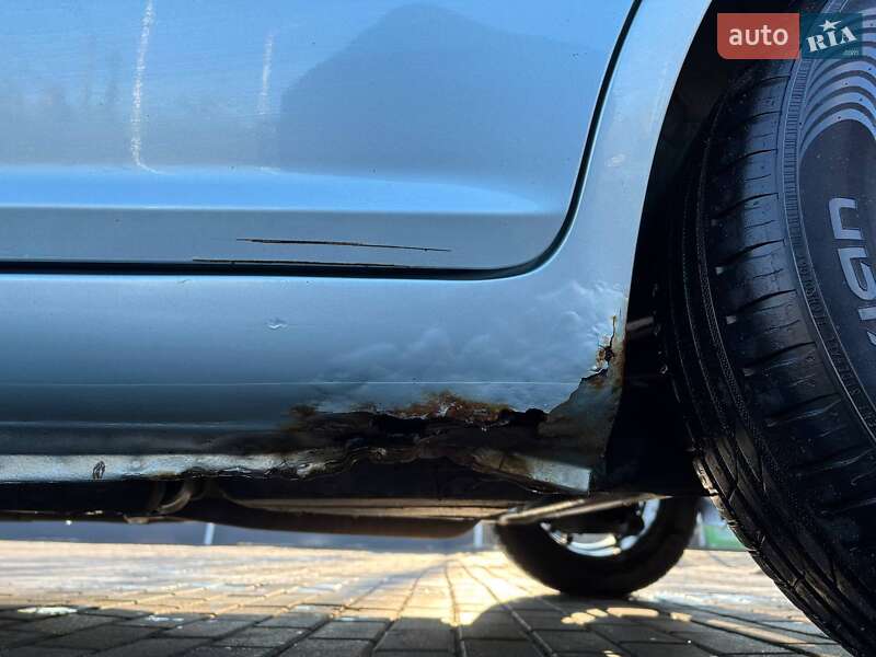 Седан Hyundai Accent 2008 в Днепре