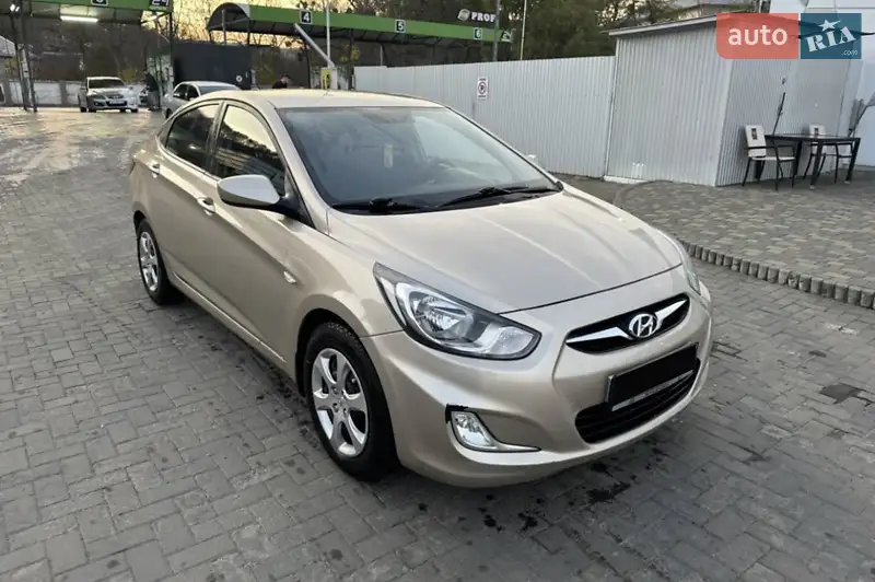 Hyundai Accent