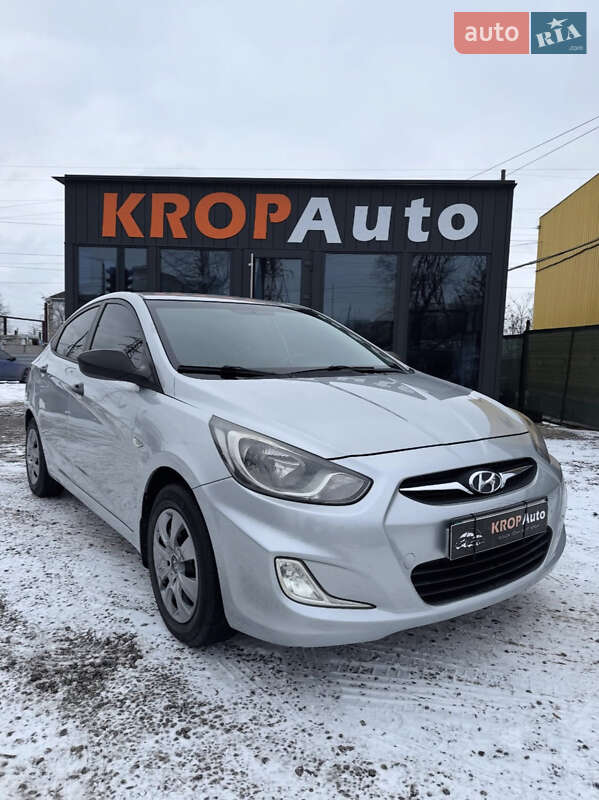 Hyundai Accent 2011 Hyundai Accent 2011