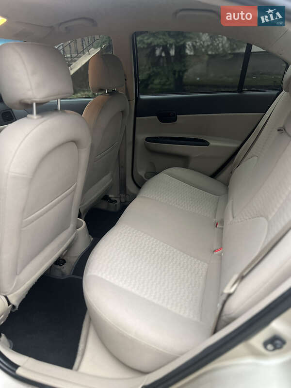 Седан Hyundai Accent 2008 в Николаеве