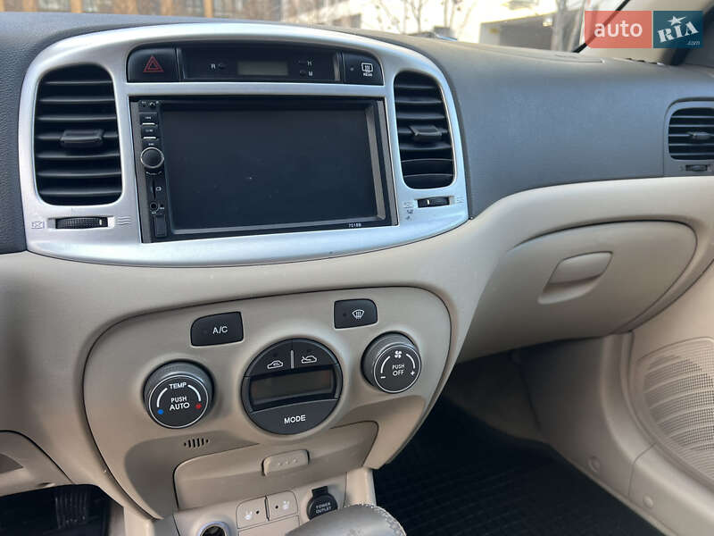 Седан Hyundai Accent 2008 в Киеве