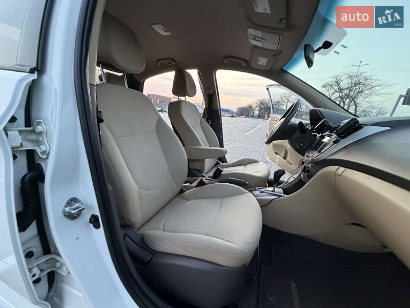 Седан Hyundai Accent 2013 в Одесі
