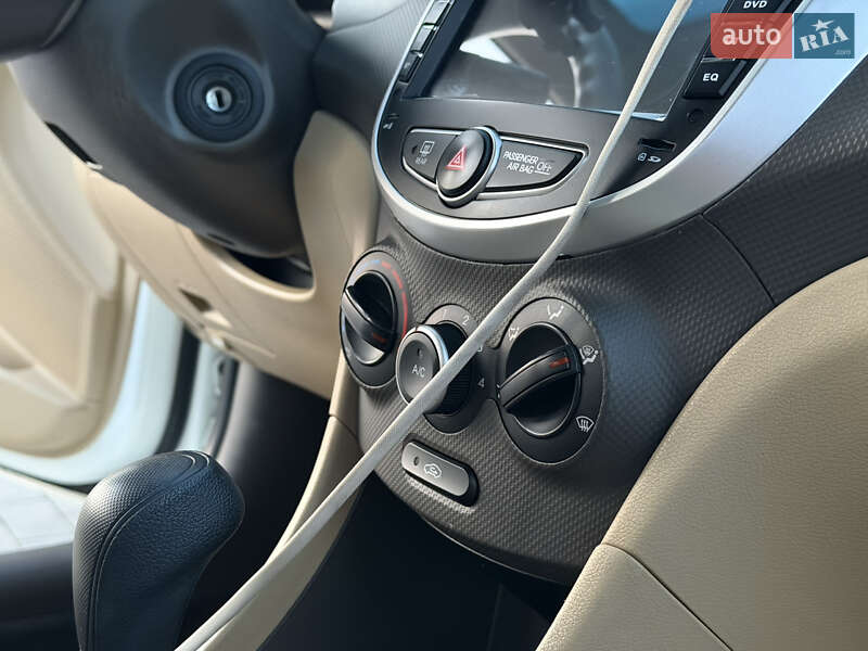 Седан Hyundai Accent 2013 в Одесі