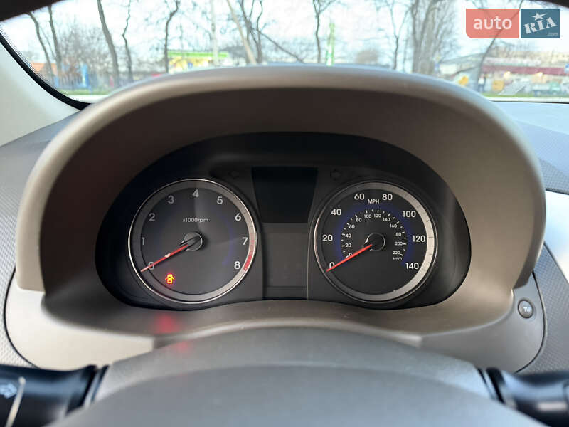 Седан Hyundai Accent 2013 в Одесі