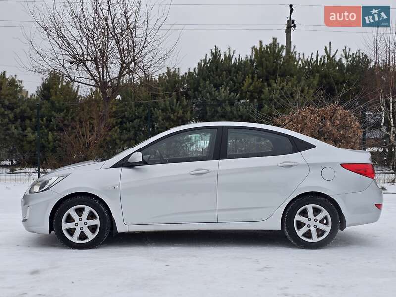Седан Hyundai Accent 2013 в Хмельницком
