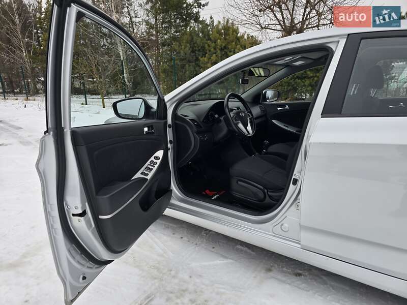 Седан Hyundai Accent 2013 в Хмельницком