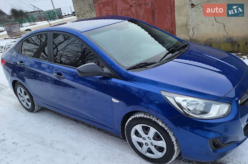 Седан Hyundai Accent 2011 в Ананьеве фото 16 Седан Hyundai Accent 2011 в Ананьеве