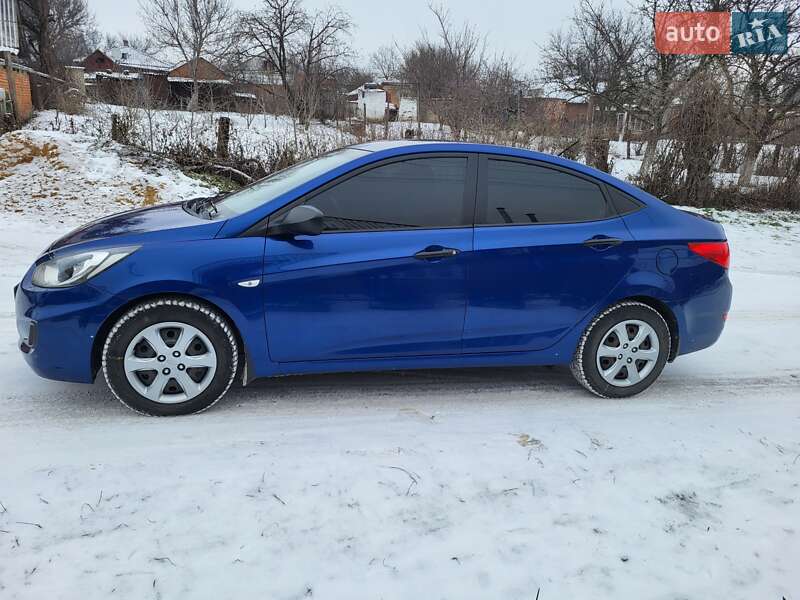 Седан Hyundai Accent 2011 в Ананьеве фото 26 Седан Hyundai Accent 2011 в Ананьеве