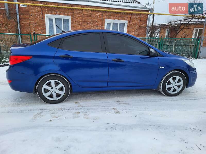 Седан Hyundai Accent 2011 в Ананьеве фото 30 Седан Hyundai Accent 2011 в Ананьеве