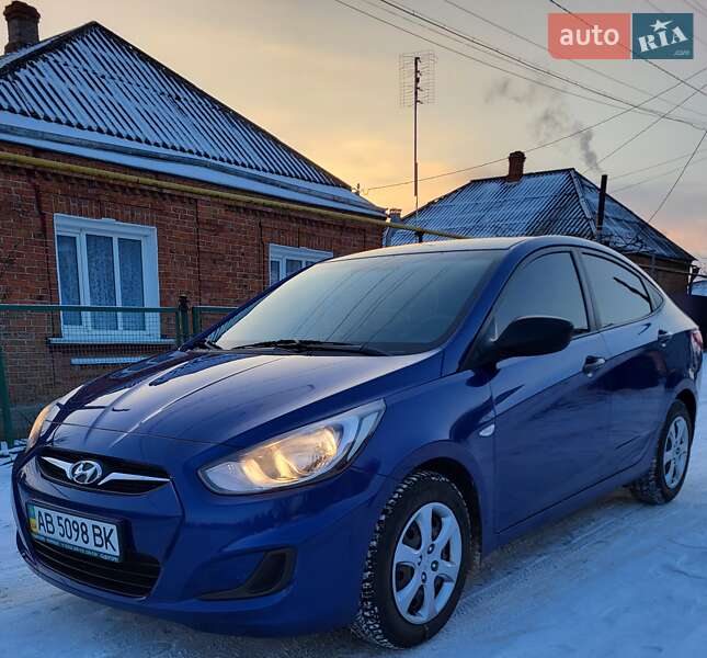Седан Hyundai Accent 2011 в Ананьеве фото 45 Седан Hyundai Accent 2011 в Ананьеве