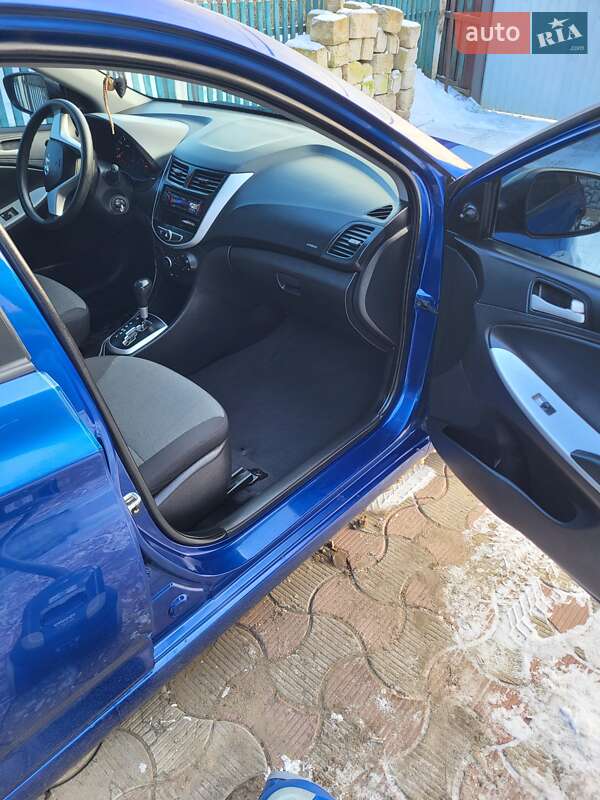 Седан Hyundai Accent 2011 в Ананьеве фото 64 Седан Hyundai Accent 2011 в Ананьеве