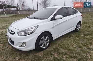 Седан Hyundai Accent 2012 в Козельщине