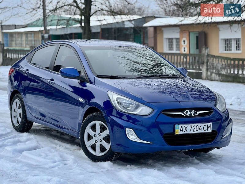 Hyundai Accent 2012