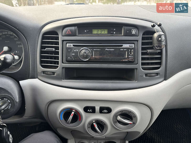 Седан Hyundai Accent 2008 в Славуте