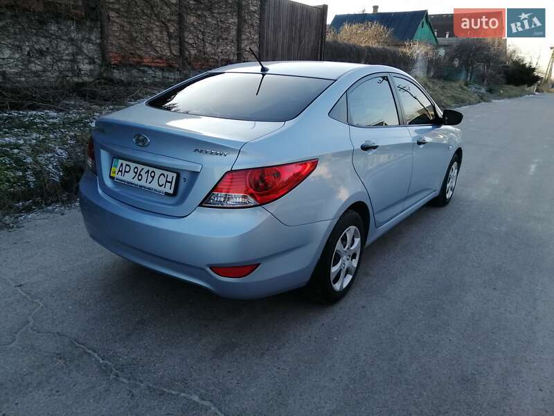 Седан Hyundai Accent 2012 в Запорожье